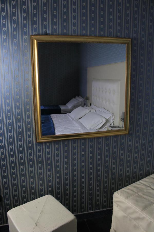 Guiren Dal 1959 Hotel Naples Luaran gambar